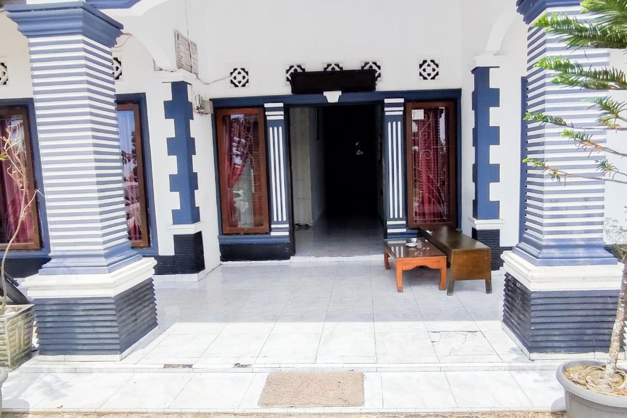 Reddoorz Syariah At Penginapan Eby Padang エクステリア 写真
