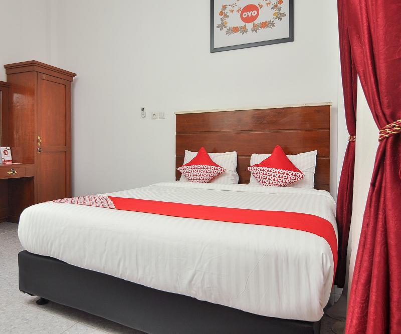 Reddoorz Syariah At Penginapan Eby Padang エクステリア 写真