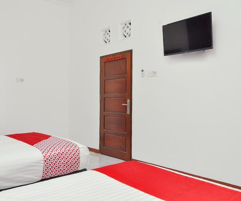 Reddoorz Syariah At Penginapan Eby Padang エクステリア 写真